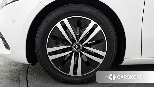 Mercedes-Benz A-Class W177 id 3765307 из Кореи 15