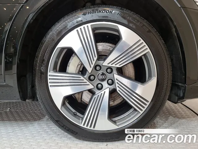 Audi e-Tron id 2746073 из Кореи 15