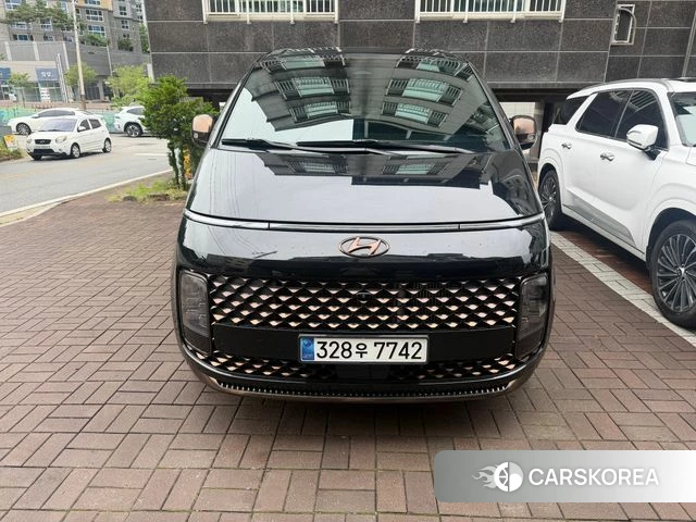 Hyundai Staria 2023 Черный из Кореи, фото 5