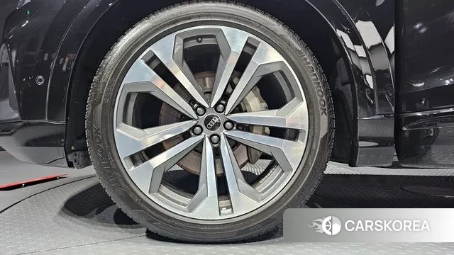 Audi Q8 (4M) id 3322145 из Кореи 15