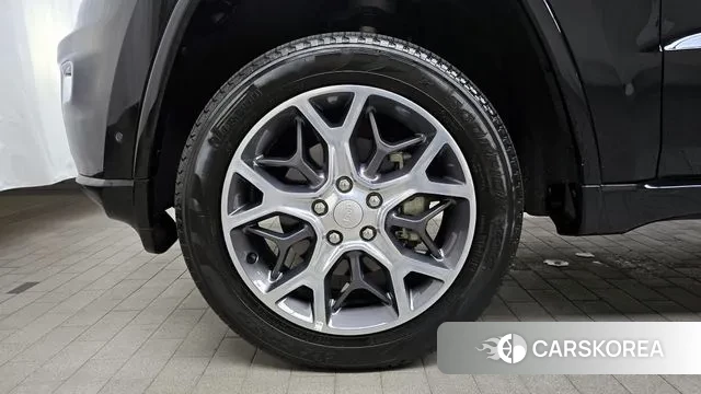 Jeep Grand Cherokee id 3033814 из Кореи 15