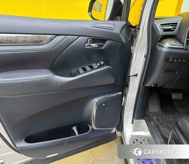 Toyota Elfa id 4241558 из Китая 11