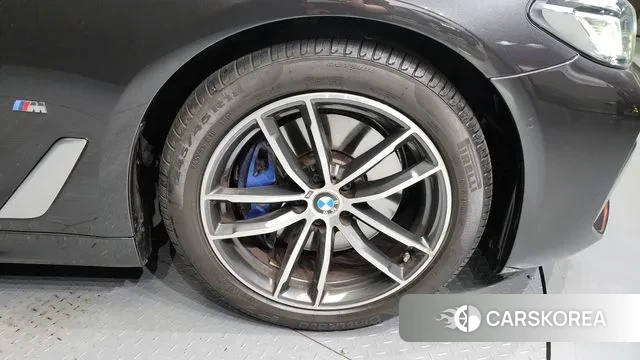 BMW 5 Series (G30) id 3218004 из Кореи 15