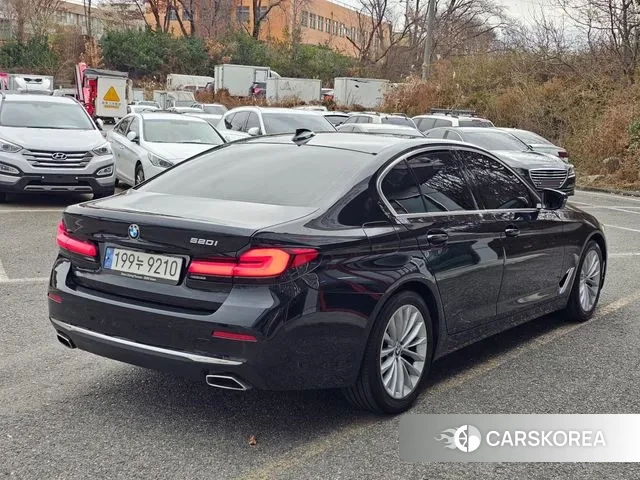 BMW 5 Series (G30) id 3508948 из Кореи 15