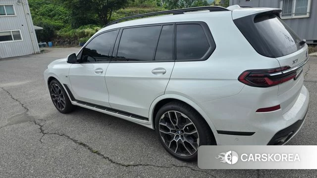 BMW X7 (G07) 2026 Белый из Кореи, фото 5