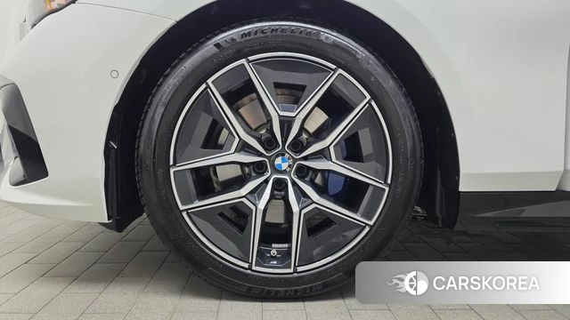 BMW 5 Series (G60) id 4432332 из Кореи 28