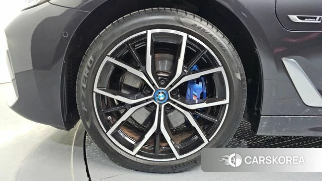 BMW 5 Series (G30) id 4330224 из Кореи 32
