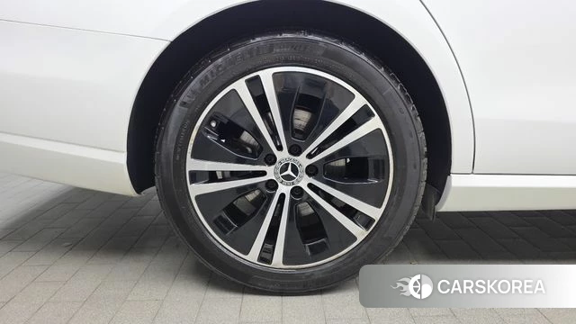 Mercedes-Benz E-Class W213 id 4594193 из Кореи 27
