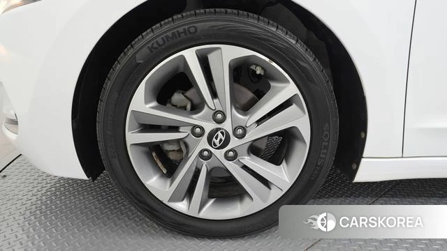 Hyundai Avante AD id 4465782 из Кореи 15