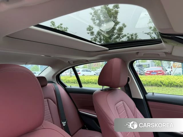 BMW 3 series id 4387461 из Китая 12