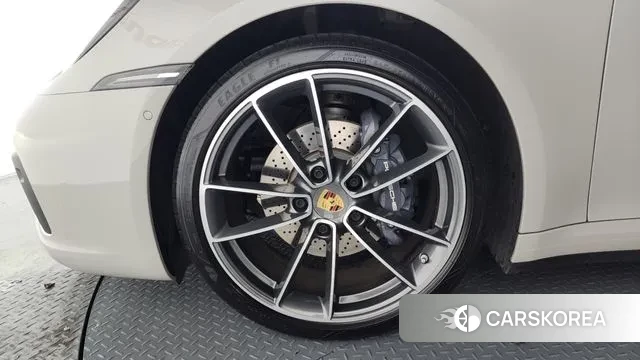 Porsche 911(992) id 3787781 из Кореи 15