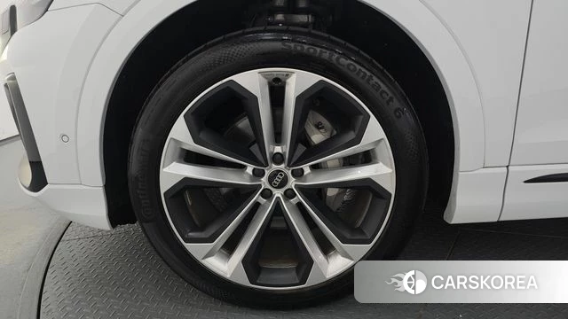 Audi Q8 (4M) id 4505215 из Кореи 32