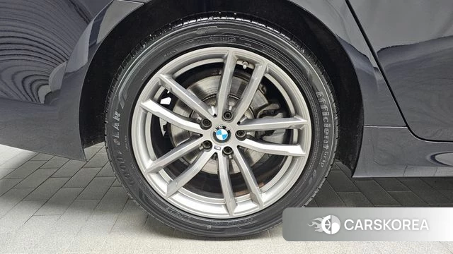 BMW 5 Series (G30) id 4430566 из Кореи 27