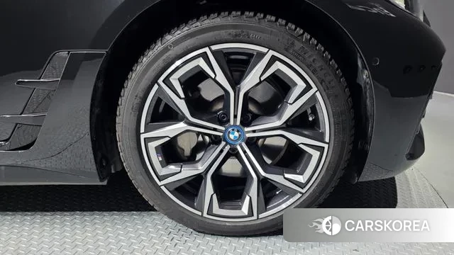 BMW i4 id 3777214 из Кореи 15