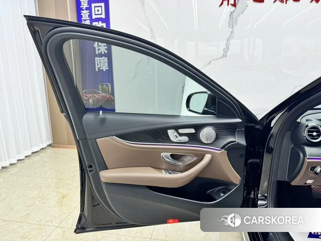Mercedes-Benz E-class id 4256533 из Китая 17