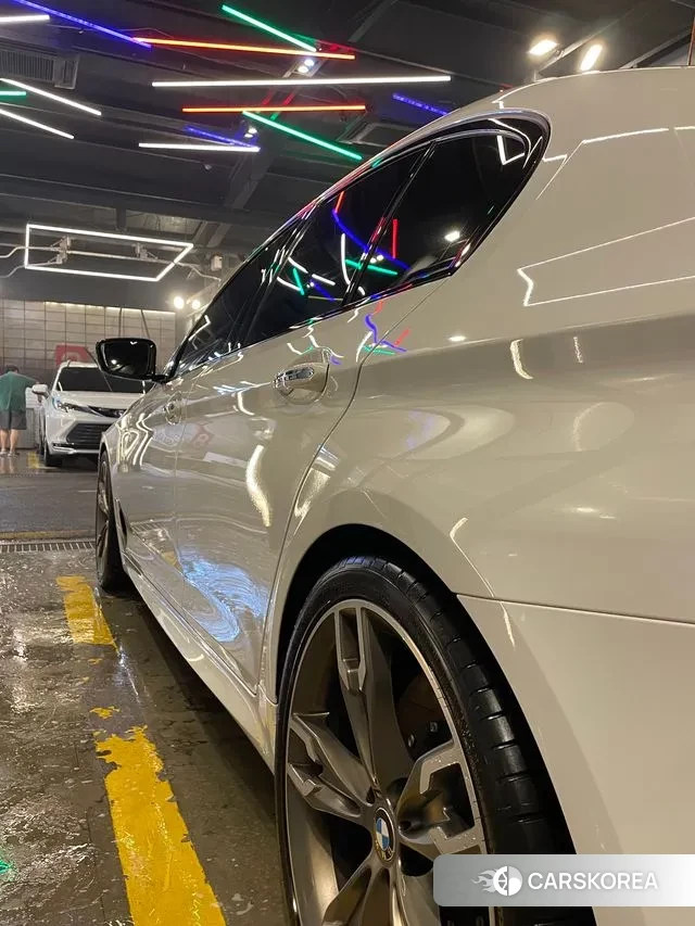 BMW 5 Series (G30) 2018 Белый из Кореи, фото 5