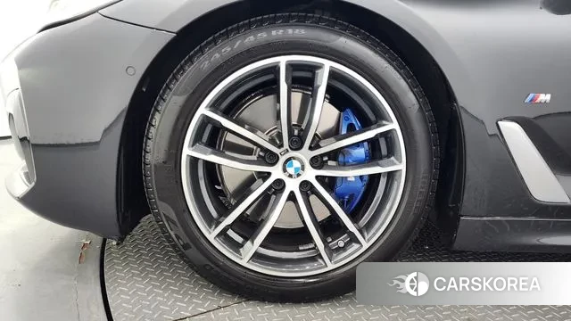 BMW 5 Series (G30) id 3032446 из Кореи 15