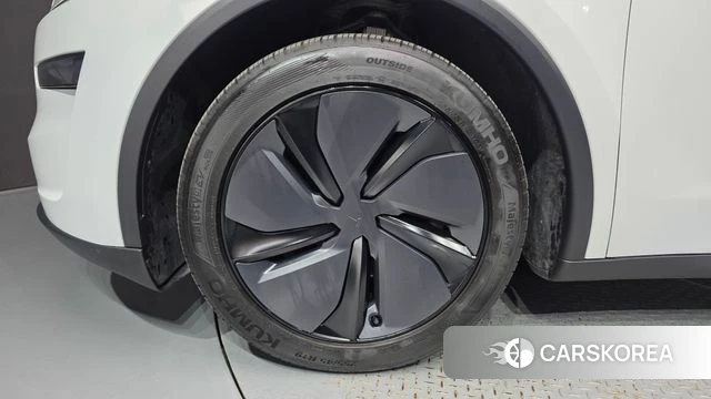 Tesla Model Y id 4706000 из Кореи 28