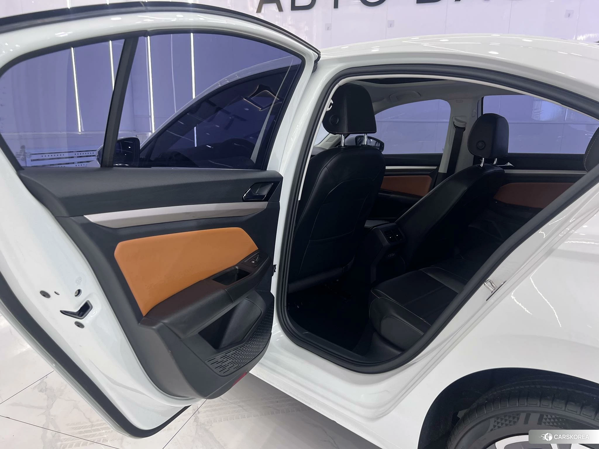 Volkswagen Bora id 4473517 из Китая 16