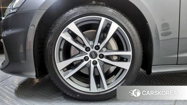 Audi A6 (C8) id 3806105 из Кореи 15