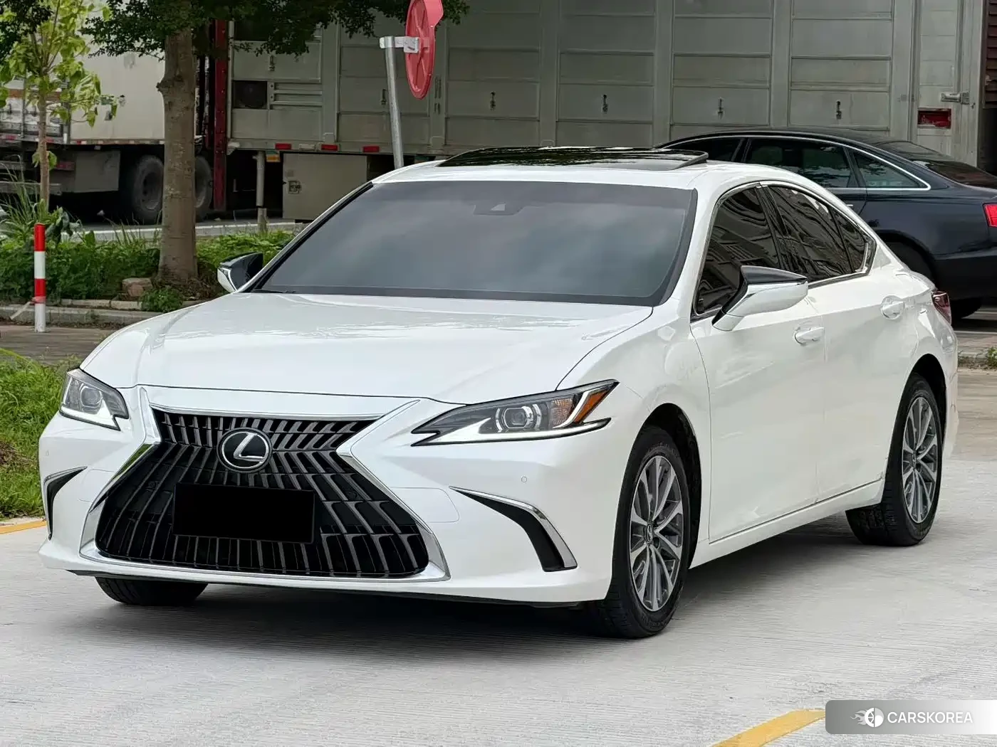 Lexus ES 2023 Белый из Китая, фото 5