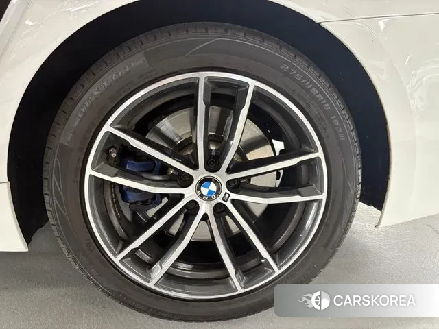 BMW 5 Series (G30) id 3493019 из Кореи 15