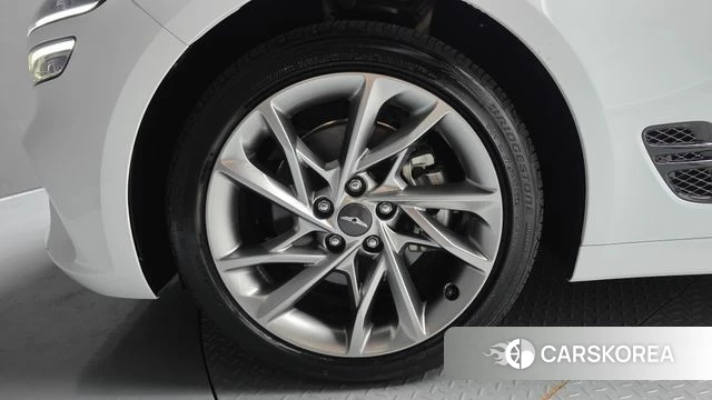 Genesis The New G70 id 4774681 из Кореи 29