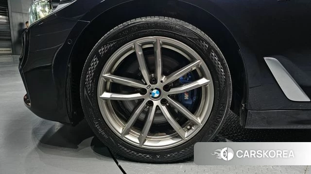 BMW 5 Series (G30) id 4435788 из Кореи 26