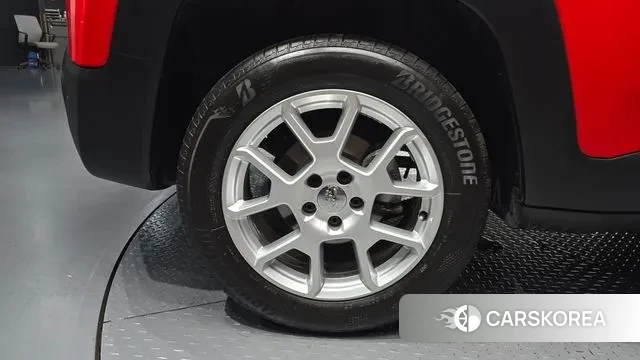 Jeep Renegade id 3161047 из Кореи 15