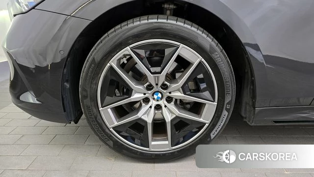 BMW 5 Series (G60) id 3850301 из Кореи 15