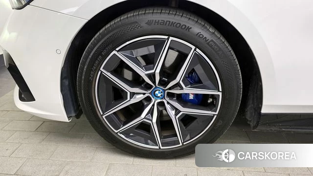 BMW i5 (G60) id 4222990 из Кореи 27