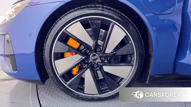 Audi e-Tron GT id 3105312 из Кореи 15