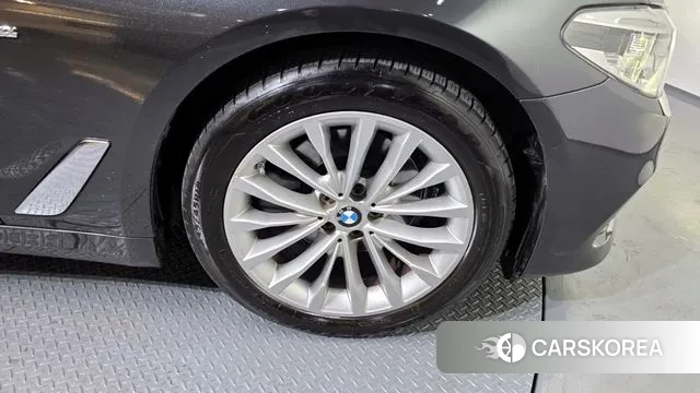 BMW 5 Series (G30) id 3583564 из Кореи 15