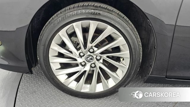 Lexus ES300h 7th generation id 3851663 из Кореи 15