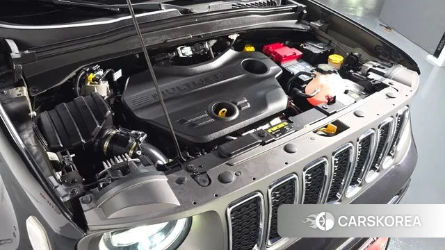 Jeep Renegade id 3044966 из Кореи 15