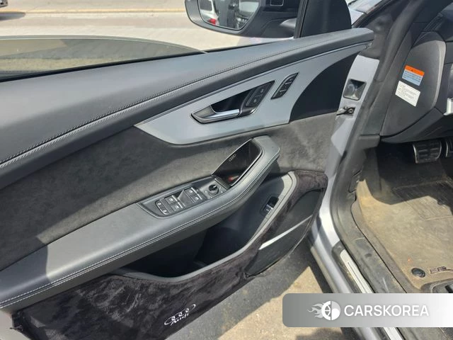 Audi Q8 (4M) id 3935542 из Кореи 11