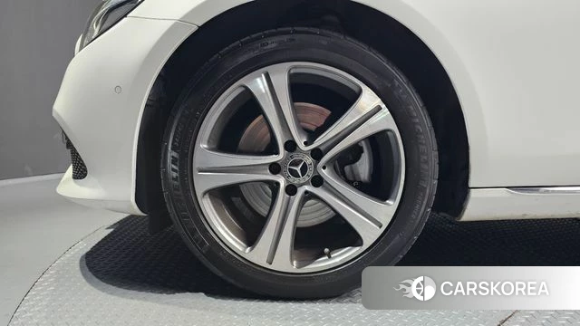 Mercedes-Benz E-Class W213 id 4907469 из Кореи 26