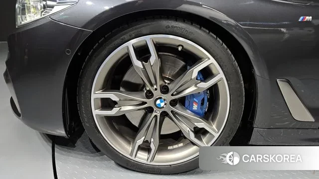 BMW 5 Series (G30) id 3687456 из Кореи 15