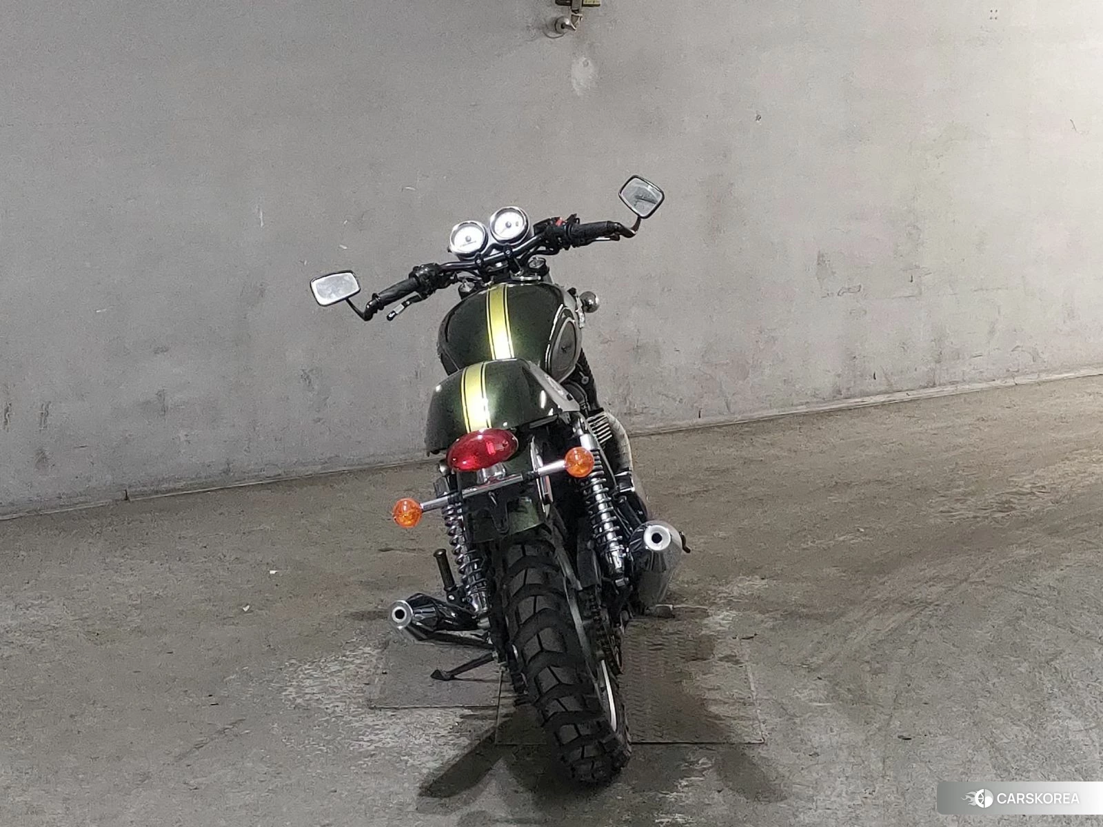 Triumph THRUXTON 2026 из Японии