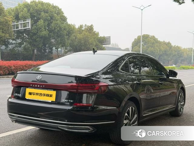 Volkswagen Passat 2022 Черный из Китая, фото 5