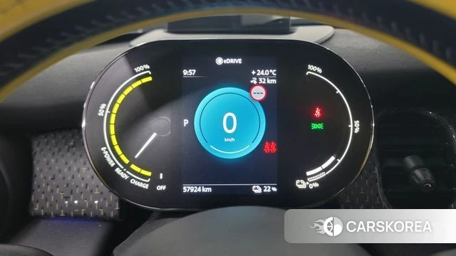 Mini Cooper Electric 2022 Черный из Кореи, фото 5