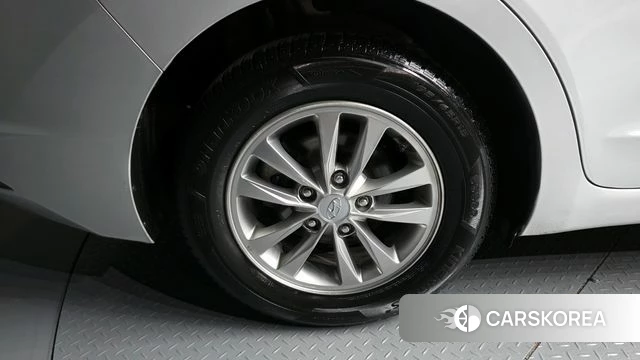 Hyundai The New Avante AD id 4232802 из Кореи 25