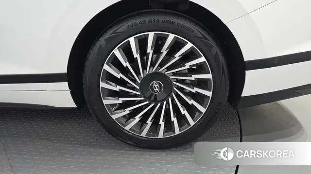 Hyundai Grandeur Hybrid (GN7) id 3487004 из Кореи 15