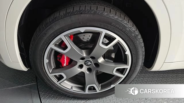 Maserati Levante id 3795143 из Кореи 15