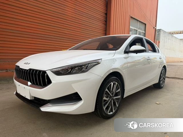 Kia K3 2022 Белый из Китая, фото 5