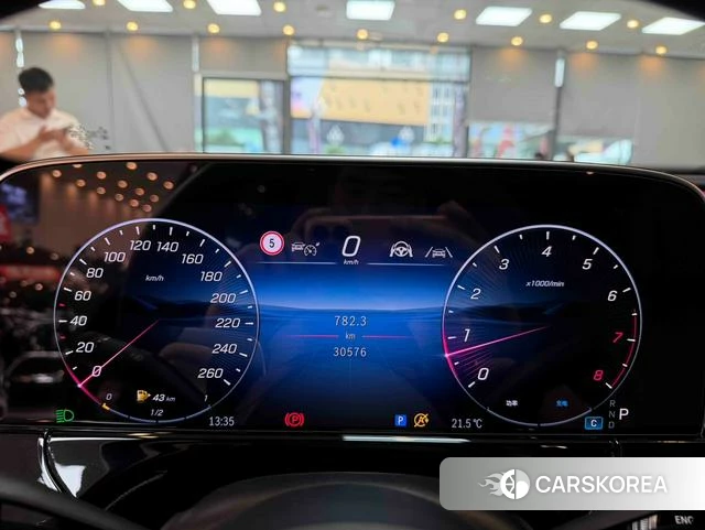 Mercedes-Benz E-class id 4393941 из Китая 18