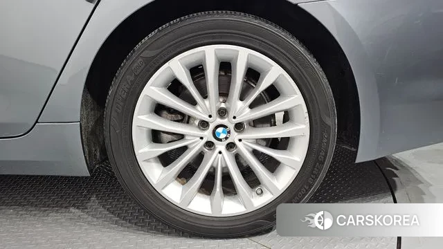 BMW 5 Series (G30) id 3616953 из Кореи 15