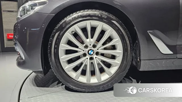 BMW 5 Series (G30) id 3514829 из Кореи 15