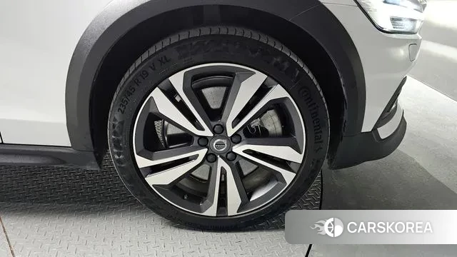 Volvo V60 Cross-Country 2nd Generation id 3454072 из Кореи 15