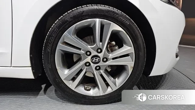 Hyundai Avante AD id 3651786 из Кореи 15